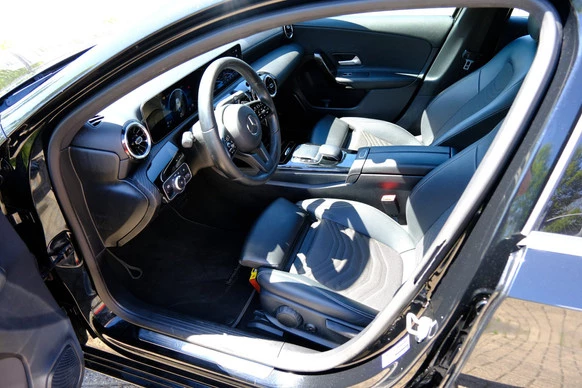 Mercedes-Benz A-Klasse - Afbeelding 2 van 30
