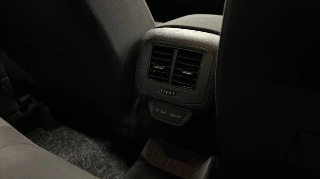 Volkswagen T-Roc - Afbeelding 22 van 30