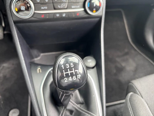 Ford Fiesta - Afbeelding 24 van 28