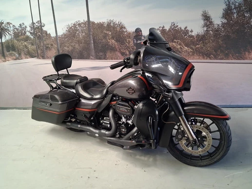 Harley-Davidson Street Glide - Afbeelding 2 van 7