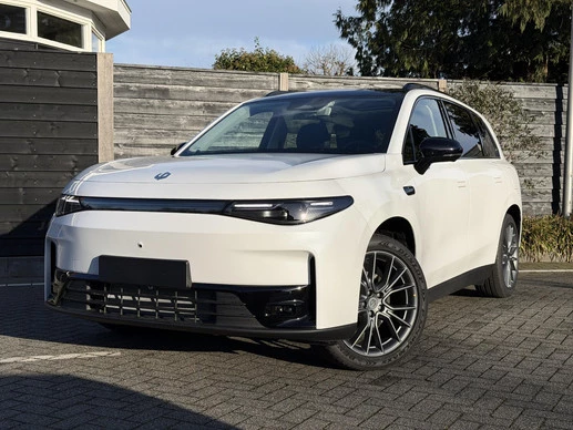 Leapmotor C10