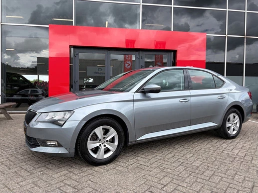 Škoda Superb leasen