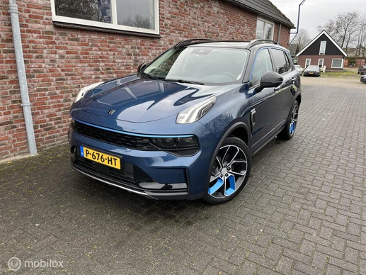 Lynk & Co 01