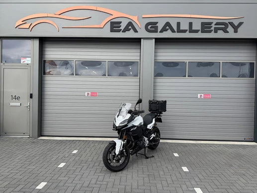 BMW F 900 XR leasen