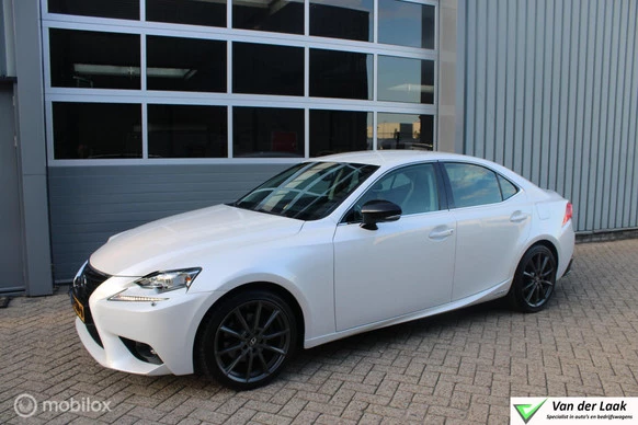 Lexus IS leasen
