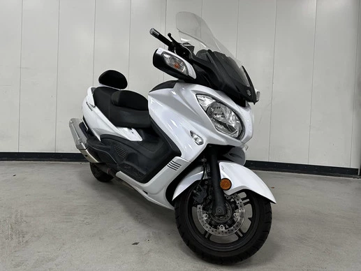 Suzuki Burgman leasen