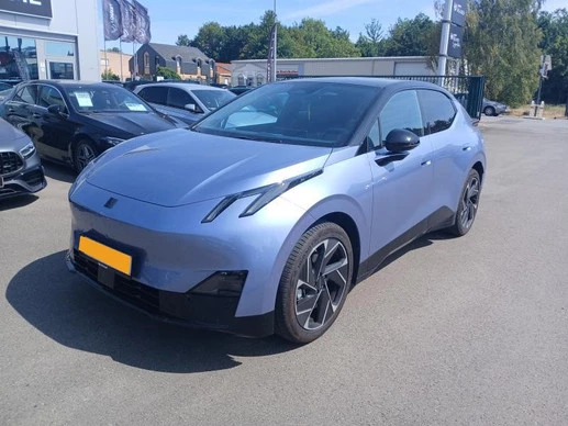 Lynk & Co 02