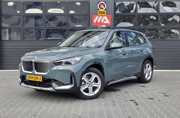 BMW iX1