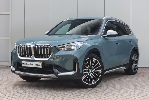 BMW iX1