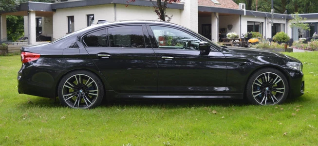 BMW M5 - Afbeelding 4 van 17