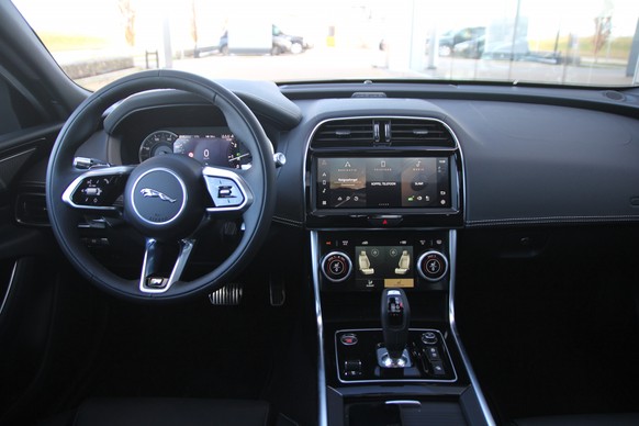 Jaguar XE - Afbeelding 6 van 30