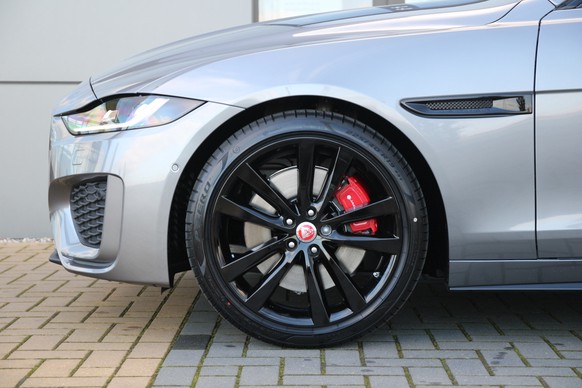 Jaguar XE - Afbeelding 13 van 30