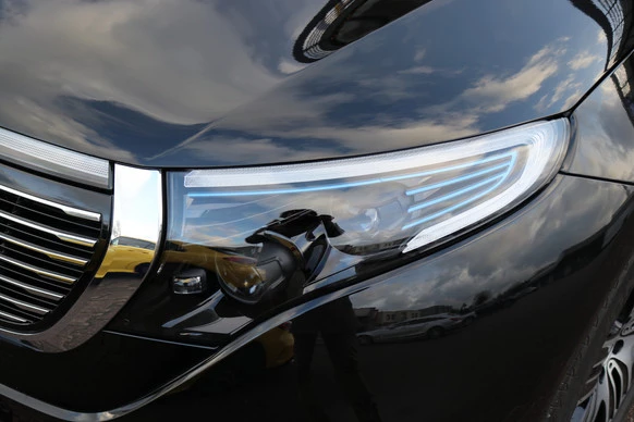Mercedes-Benz EQC - Afbeelding 12 van 30