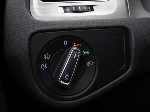 Volkswagen Golf - Afbeelding 16 van 30
