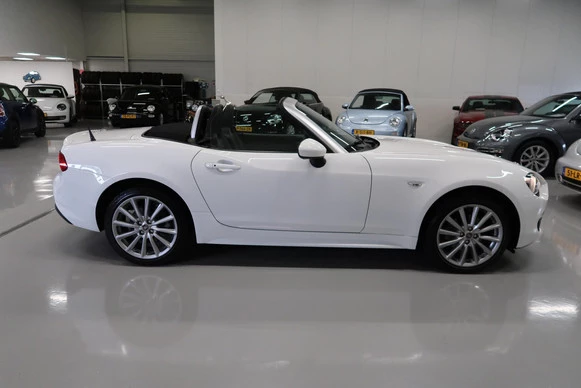 Fiat 124 Spider - Afbeelding 9 van 30