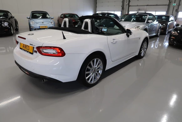 Fiat 124 Spider - Afbeelding 28 van 30