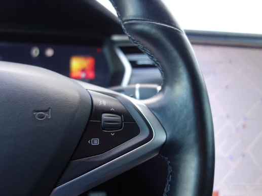 Tesla Model S - Afbeelding 17 van 30