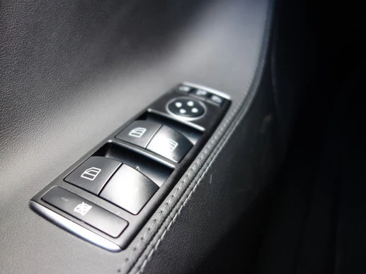 Tesla Model S - Afbeelding 18 van 30