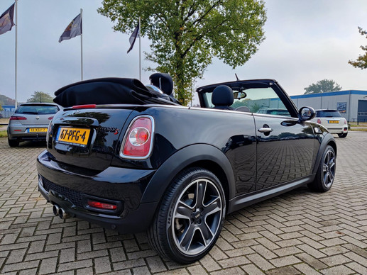 MINI Cooper S Cabrio - Afbeelding 7 van 19