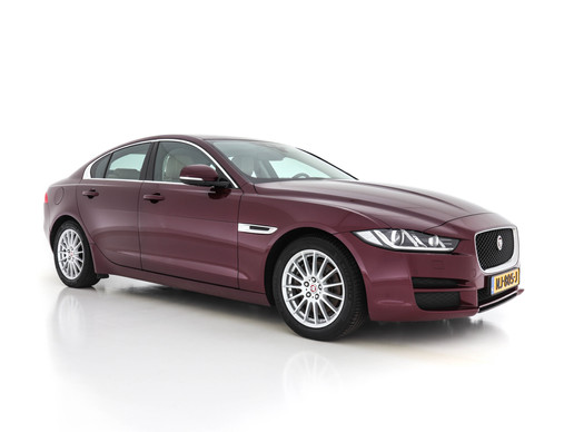 Jaguar XE - Afbeelding 1 van 30