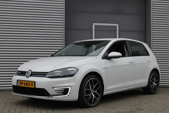 Volkswagen e-Golf - Afbeelding 1 van 18