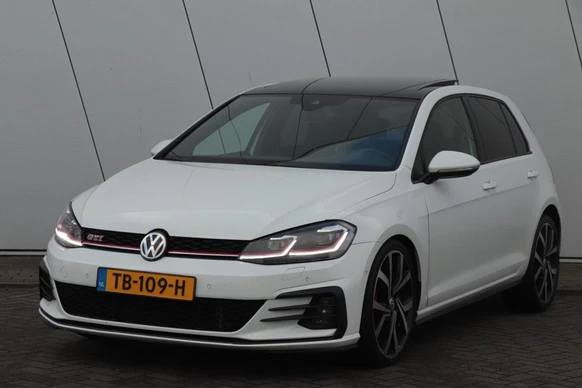 Volkswagen Golf - Afbeelding 1 van 18