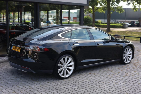 Tesla Model S - Afbeelding 2 van 24