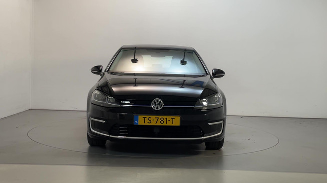 Volkswagen e-Golf - Afbeelding 13 van 27