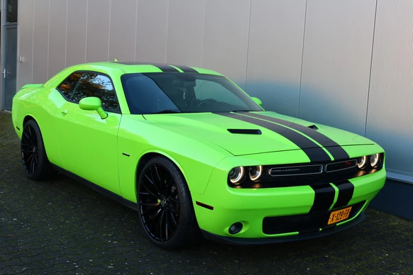 Dodge Challenger - Afbeelding 12 van 25