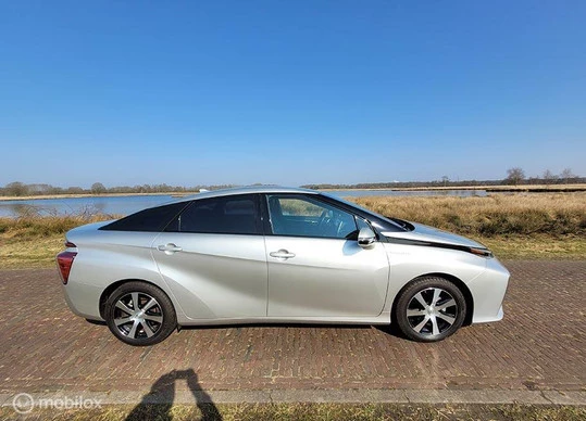 Toyota Mirai - Afbeelding 13 van 30