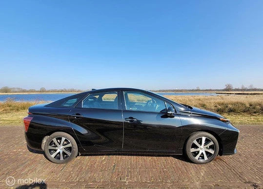 Toyota Mirai - Afbeelding 10 van 30