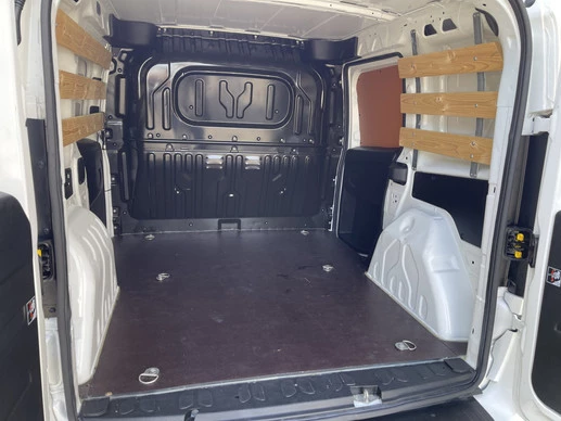 Opel Combo - Afbeelding 12 van 25