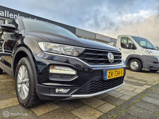 Volkswagen T-Roc - Afbeelding 27 van 30