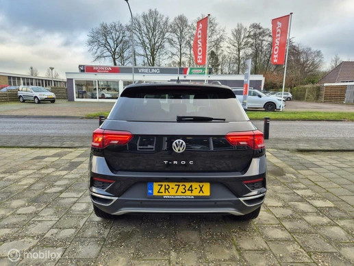 Volkswagen T-Roc - Afbeelding 29 van 30