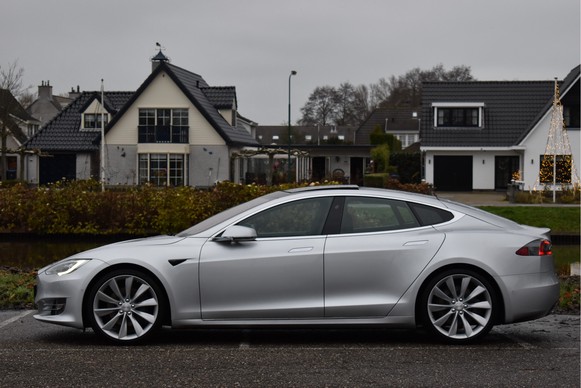 Tesla Model S - Afbeelding 3 van 30