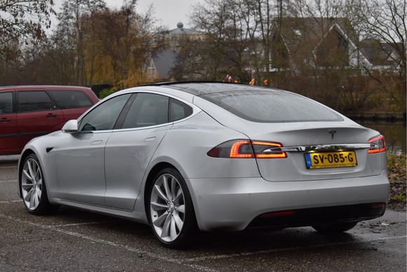 Tesla Model S - Afbeelding 4 van 30