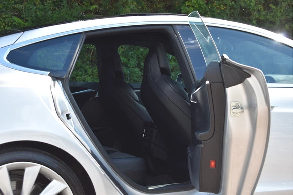 Tesla Model S - Afbeelding 13 van 30