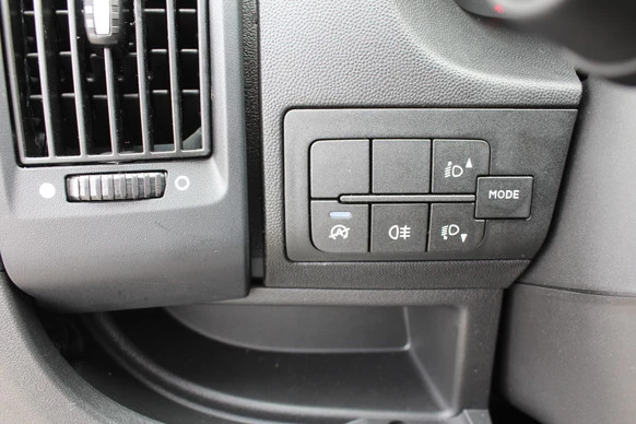 Opel Movano - Afbeelding 14 van 15