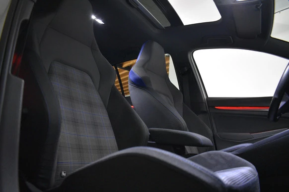 Volkswagen Golf - Afbeelding 13 van 30