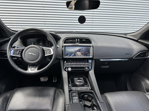 Jaguar F-PACE - Afbeelding 10 van 30