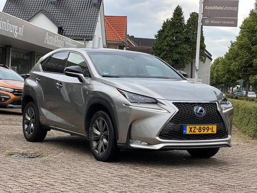 Lexus NX - Afbeelding 1 van 18