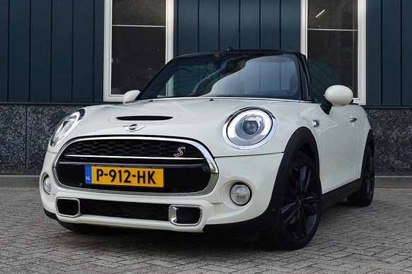 MINI Cooper S Cabrio - Afbeelding 1 van 30