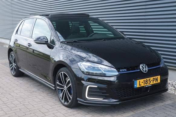 Volkswagen Golf - Afbeelding 15 van 18