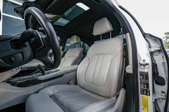 BMW 7 Serie - Afbeelding 24 van 30