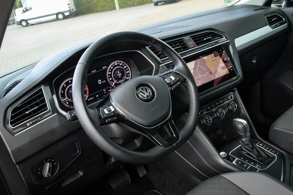 Volkswagen Tiguan - Afbeelding 13 van 30