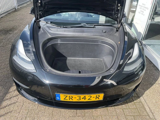Tesla Model 3 - Afbeelding 3 van 13