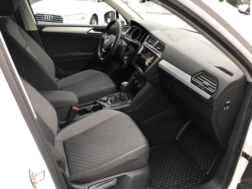 Volkswagen Tiguan - Afbeelding 11 van 29