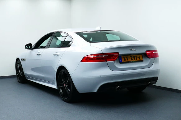 Jaguar XE - Afbeelding 8 van 30