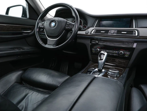 BMW 7 Serie - Afbeelding 7 van 30