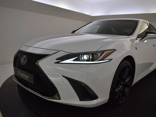 Lexus ES - Afbeelding 15 van 30